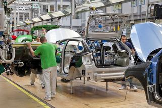 I přes nejistý svět český autoland jede. Rekordní tržby a druhá nejvyšší výroba - Seznam Zprávy